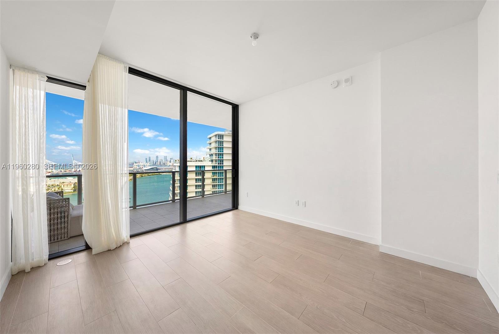 500 Alton #2203, Miami Beach FL 33139