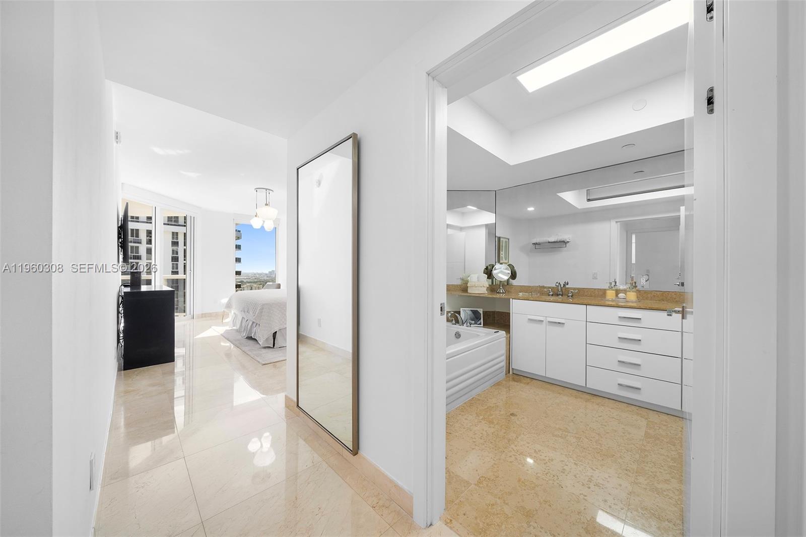 4779 Collins Ave #3804, Miami Beach FL 33140