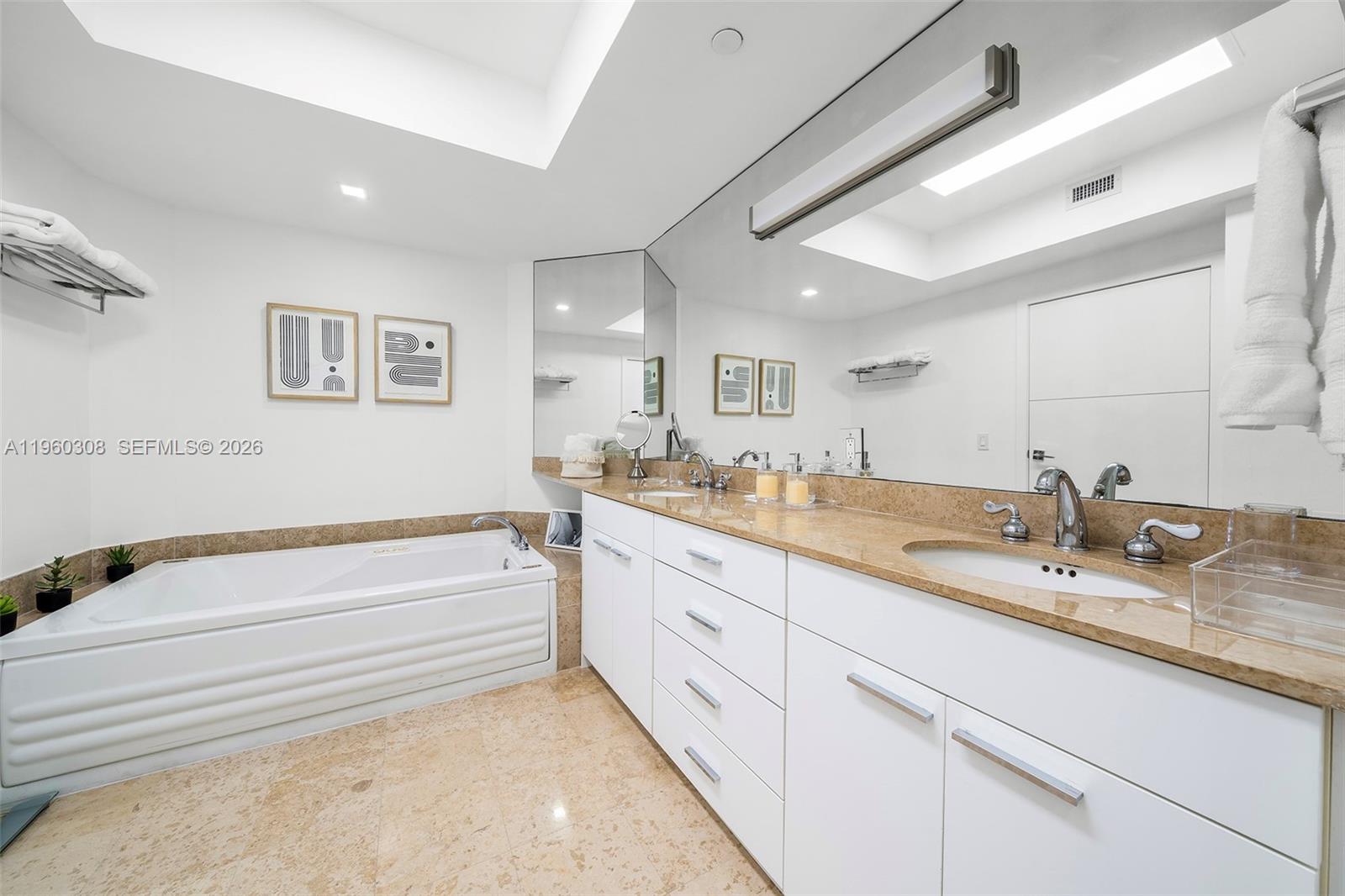 4779 Collins Ave #3804, Miami Beach FL 33140