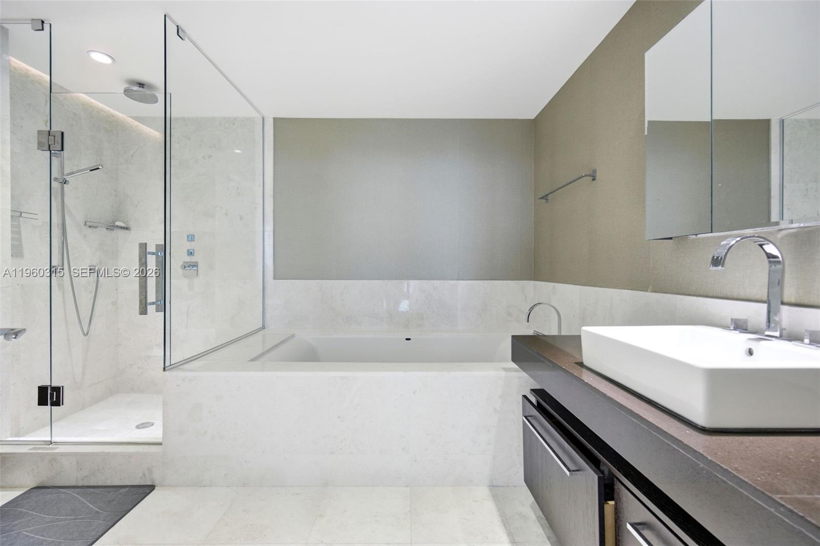 17121 Collins Ave #1606, Sunny Isles Beach FL 33160