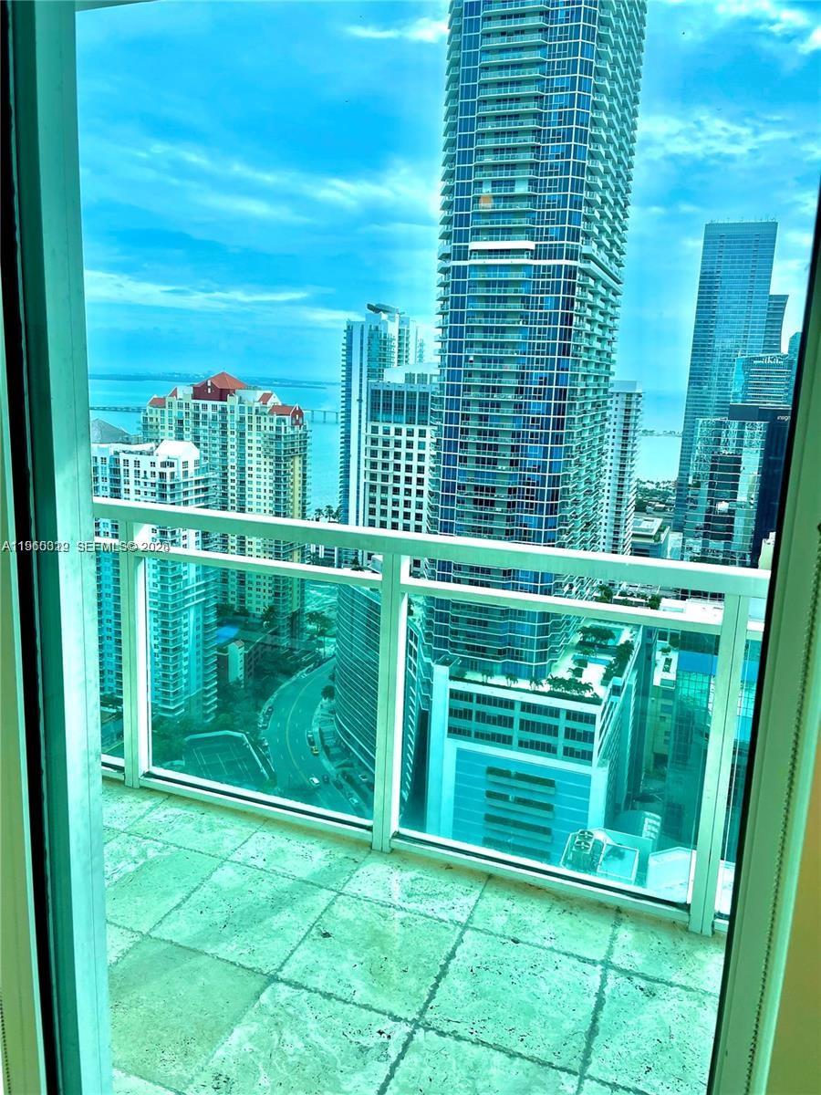 Miami FL 33131 - A11960319