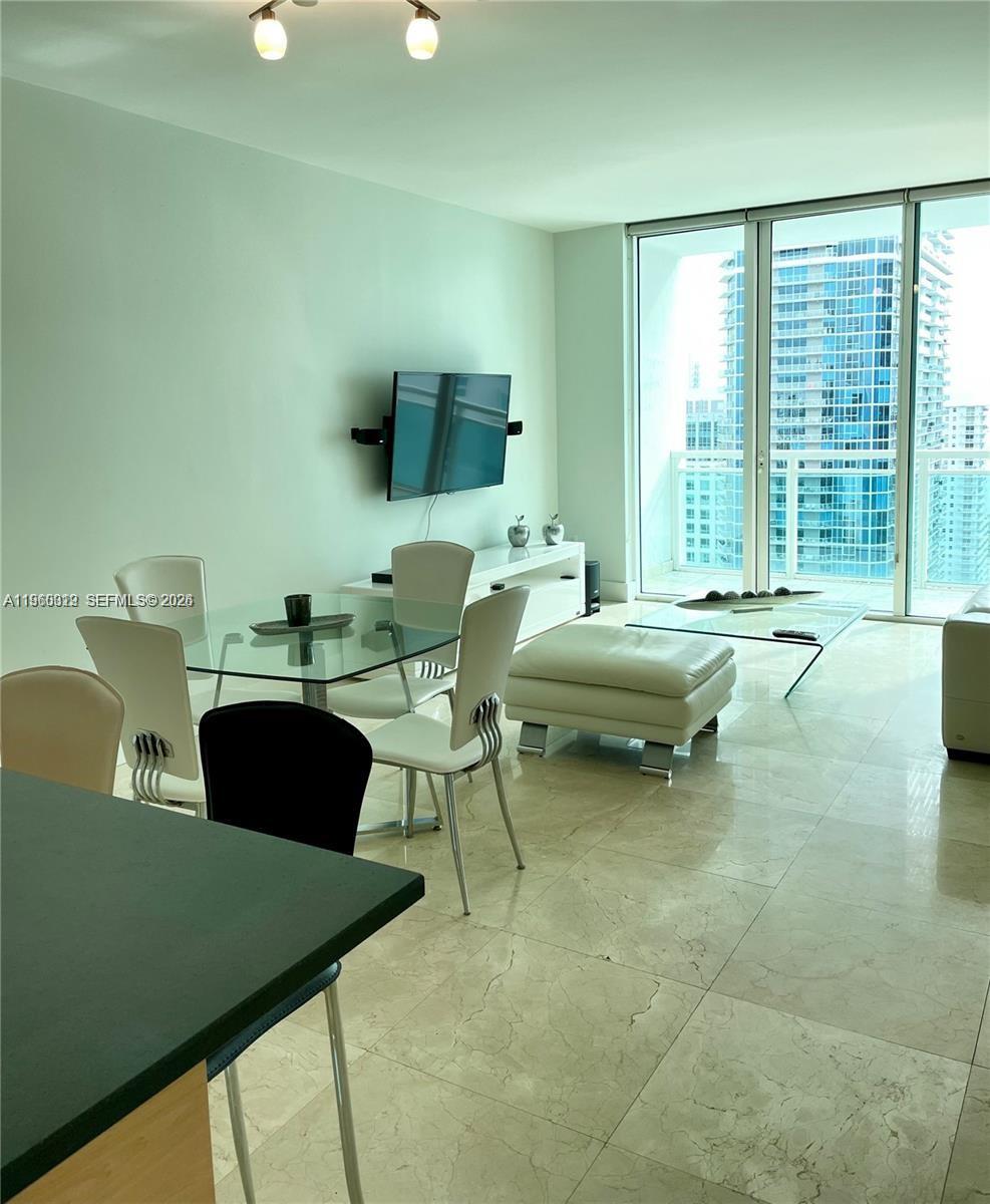 Miami FL 33131 - A11960319