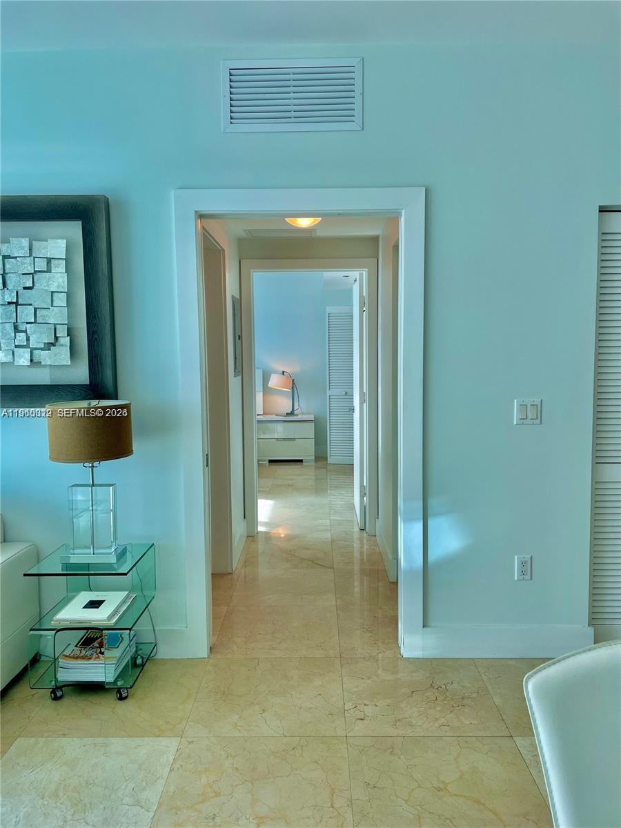 Miami FL 33131 - A11960319