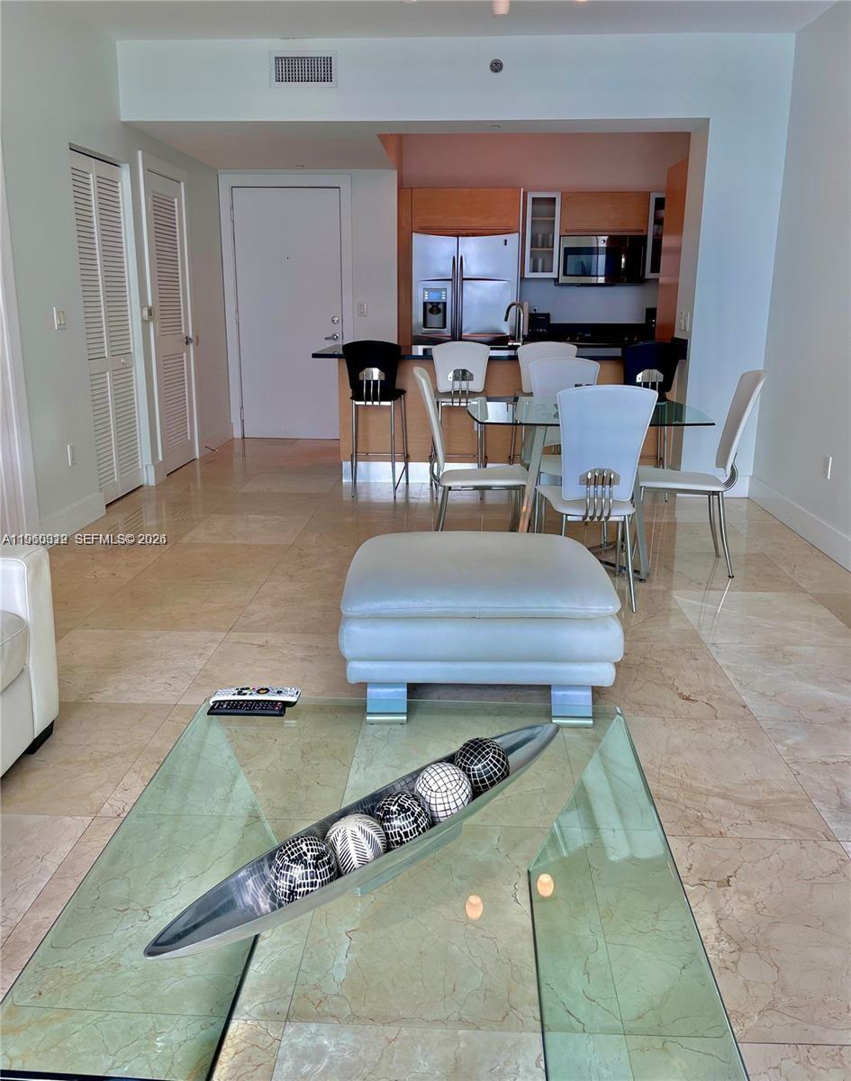 Miami FL 33131 - A11960319