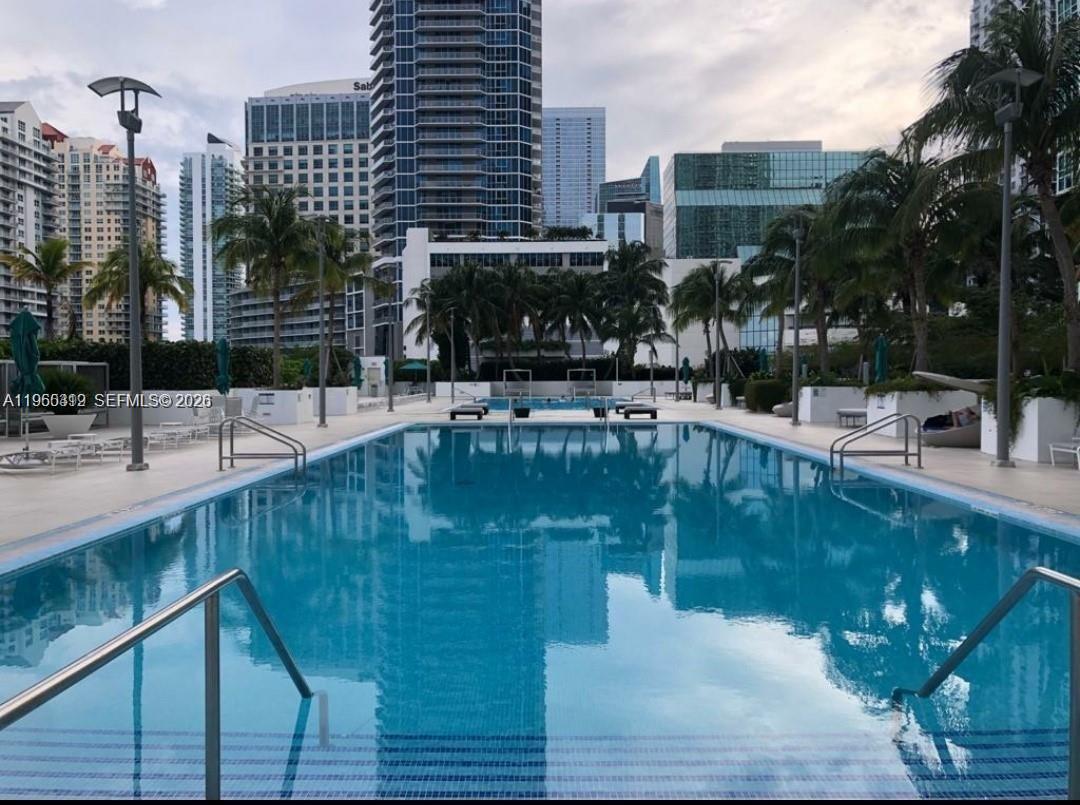 Miami FL 33131 - A11960319
