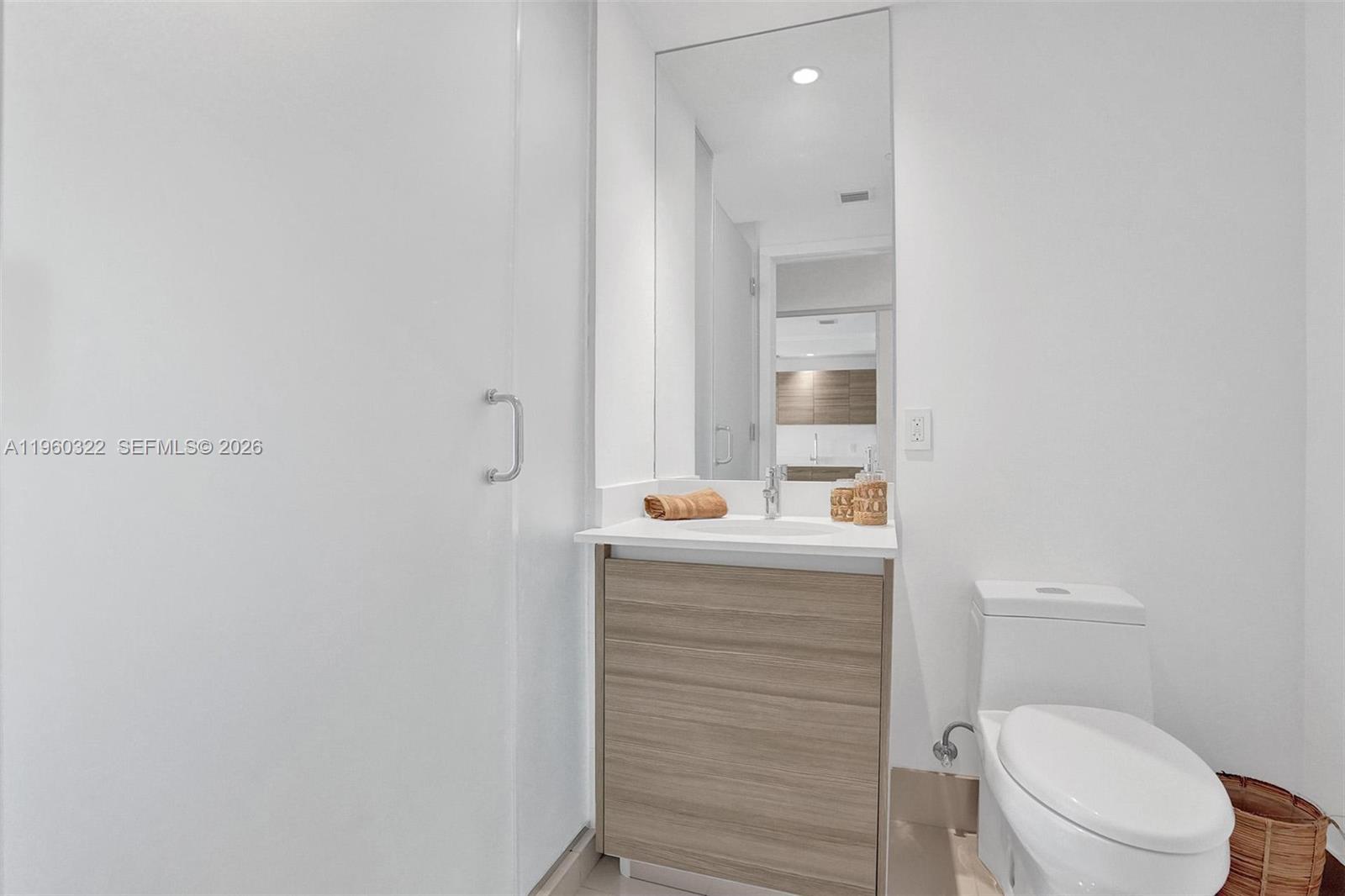 121 NE 34th St #2305, Miami FL 33137