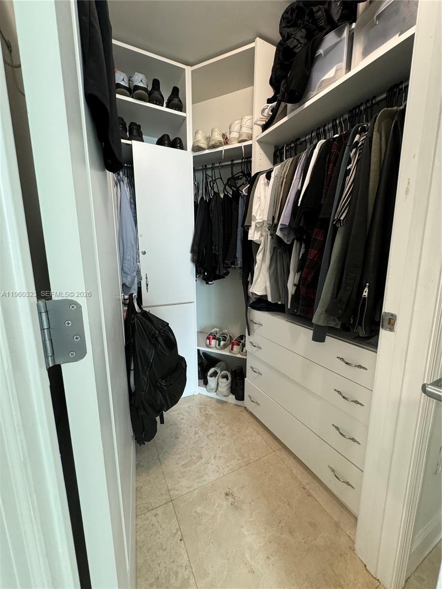 1900 N Bayshore Dr #4307, Miami FL 33132