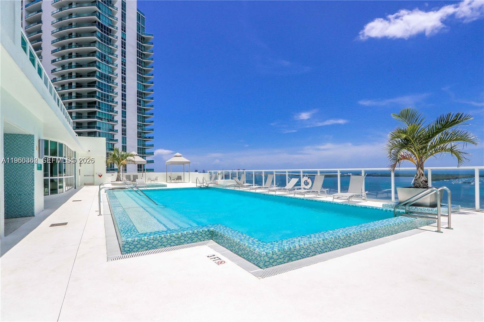 218 SE 14th St #1406, Miami FL 33131