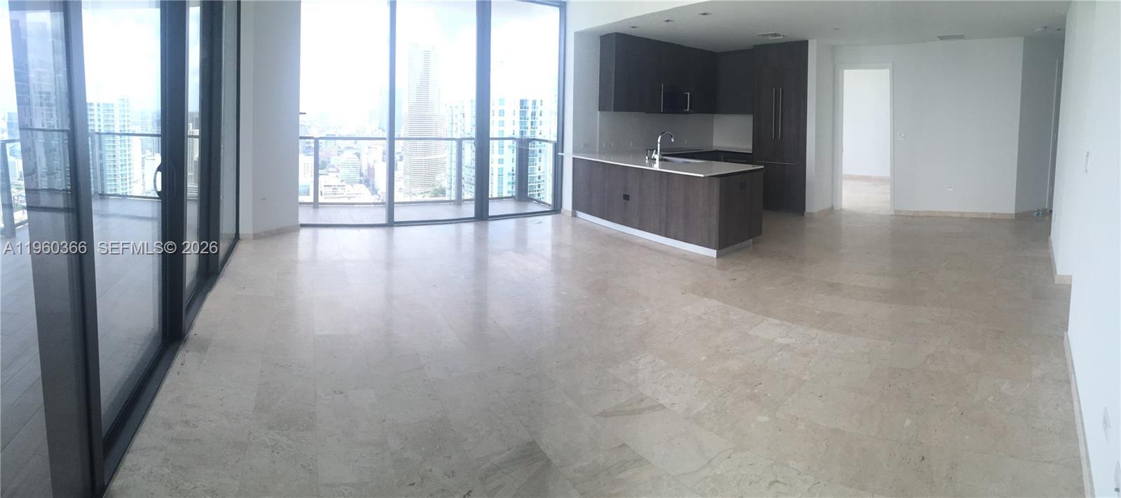 68 SE 6th St #3412, Miami FL 33131