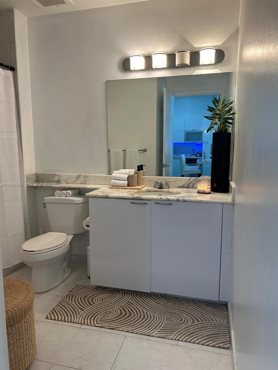 234 NE 3 ST #2009, Miami FL 33132