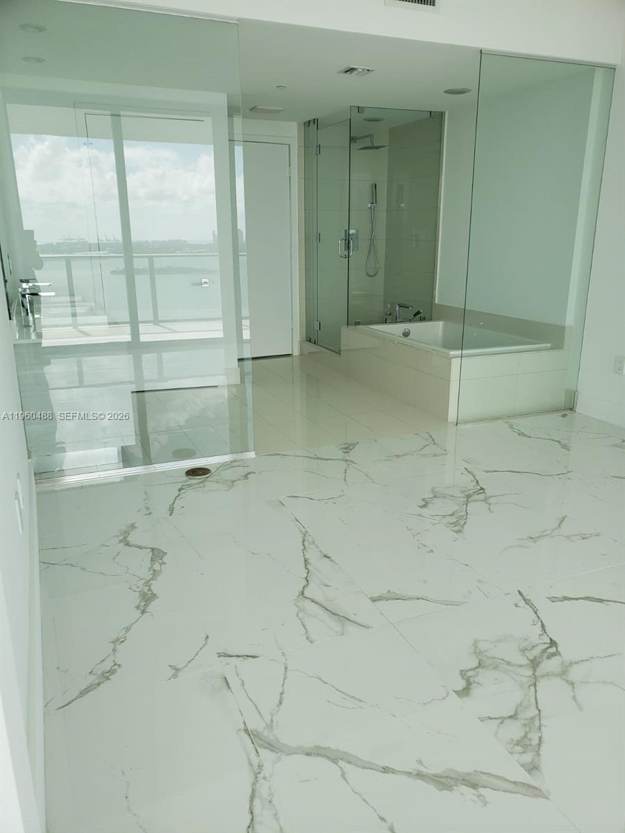 650 NE 32nd St #2303, Miami FL 33137