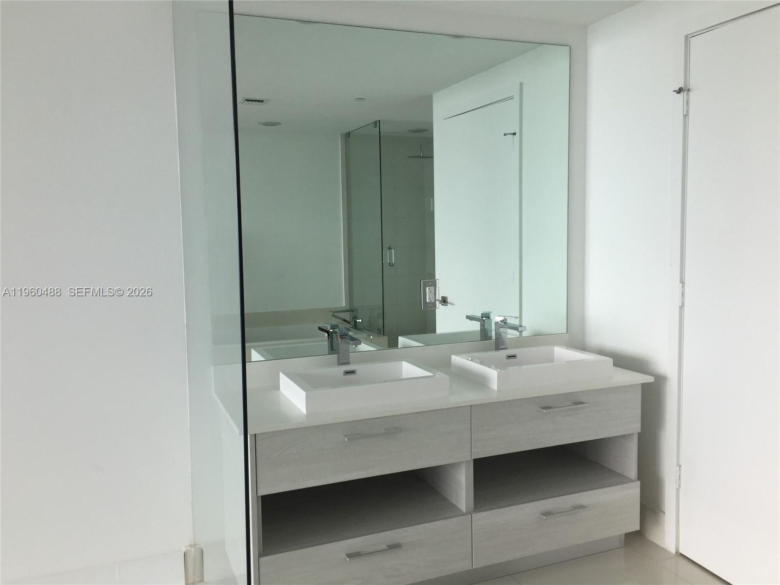 650 NE 32nd St #2303, Miami FL 33137