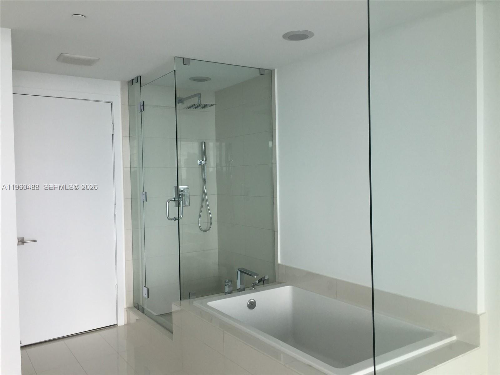 650 NE 32nd St #2303, Miami FL 33137