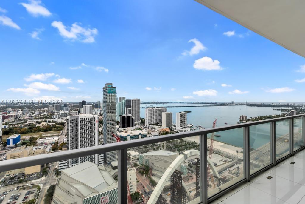 1100 Biscayne Blvd #4907, Miami FL 33132
