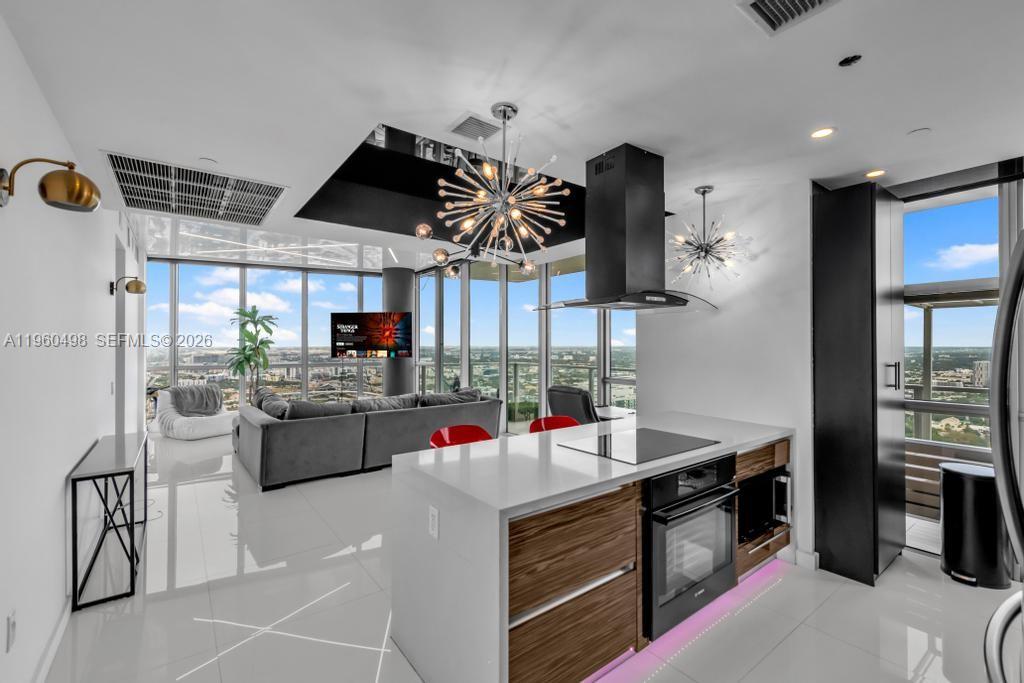 1100 Biscayne Blvd #4907, Miami FL 33132
