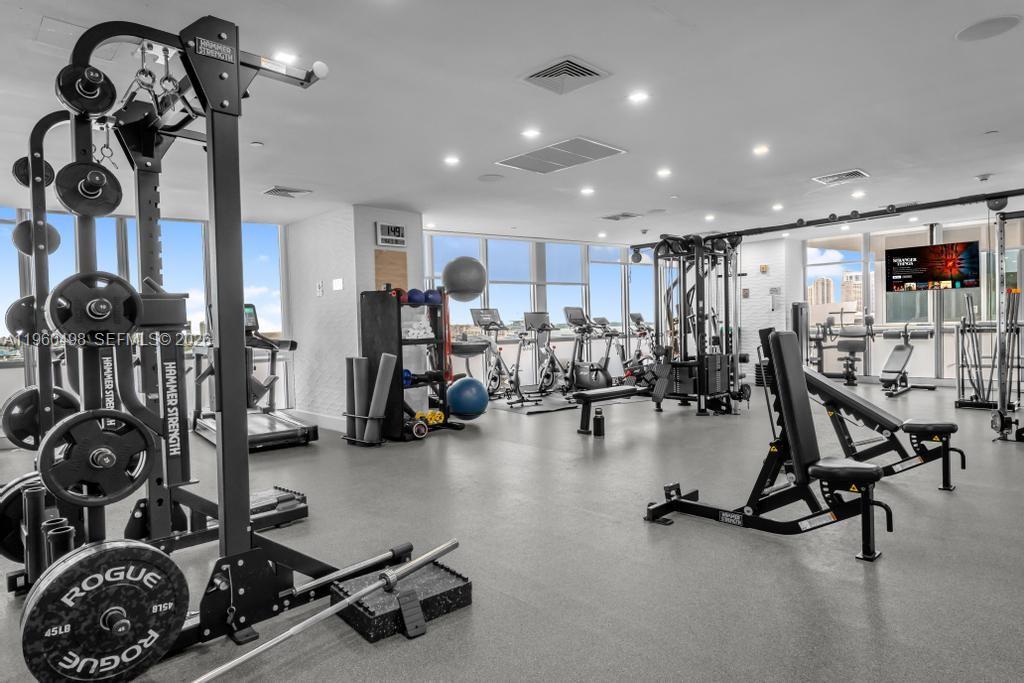 1100 Biscayne Blvd #4907, Miami FL 33132