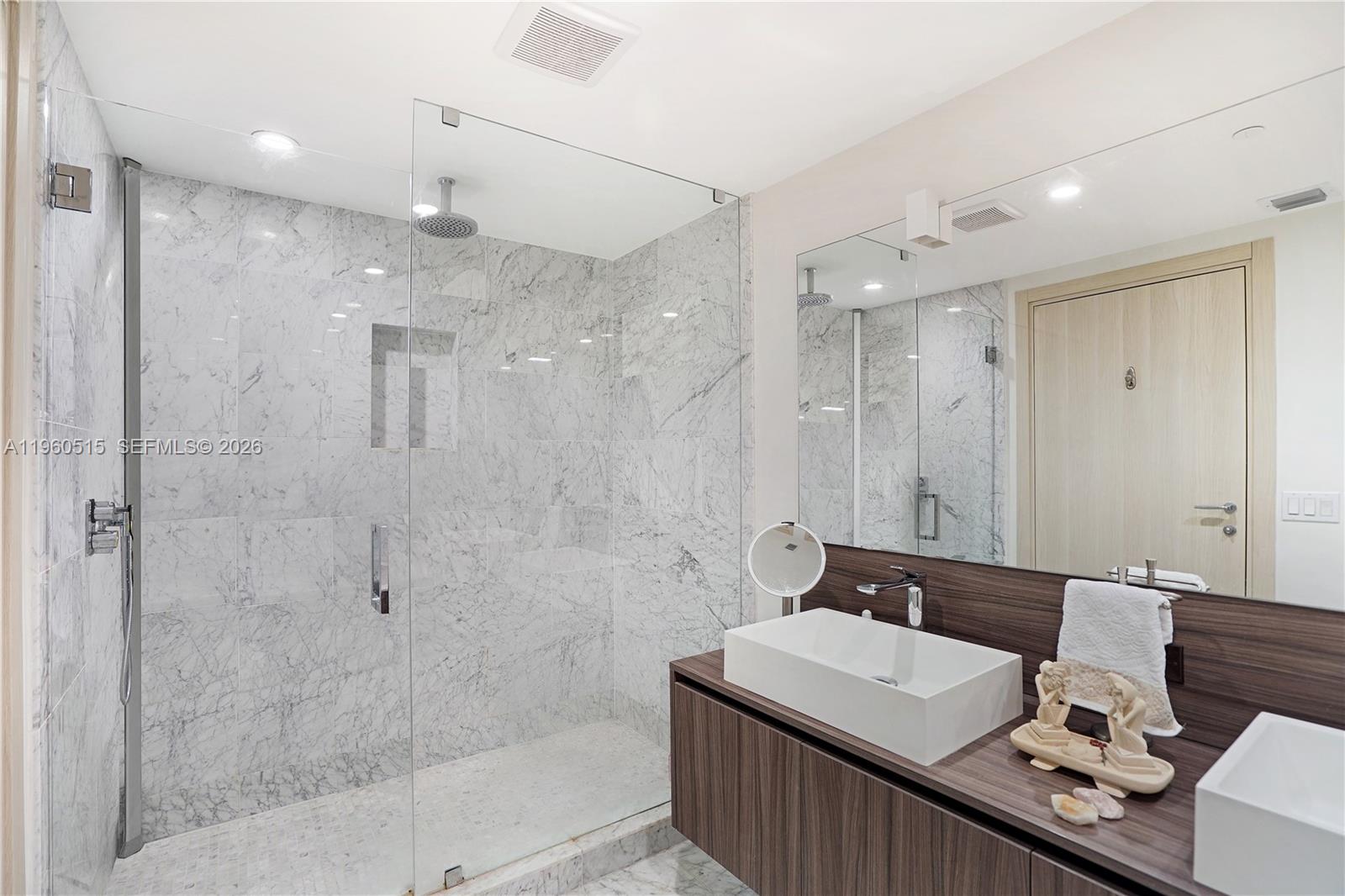 1000 Brickell Plz #1902, Miami FL 33131