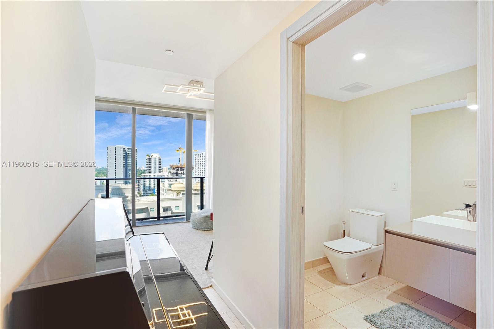 1000 Brickell Plz #1902, Miami FL 33131