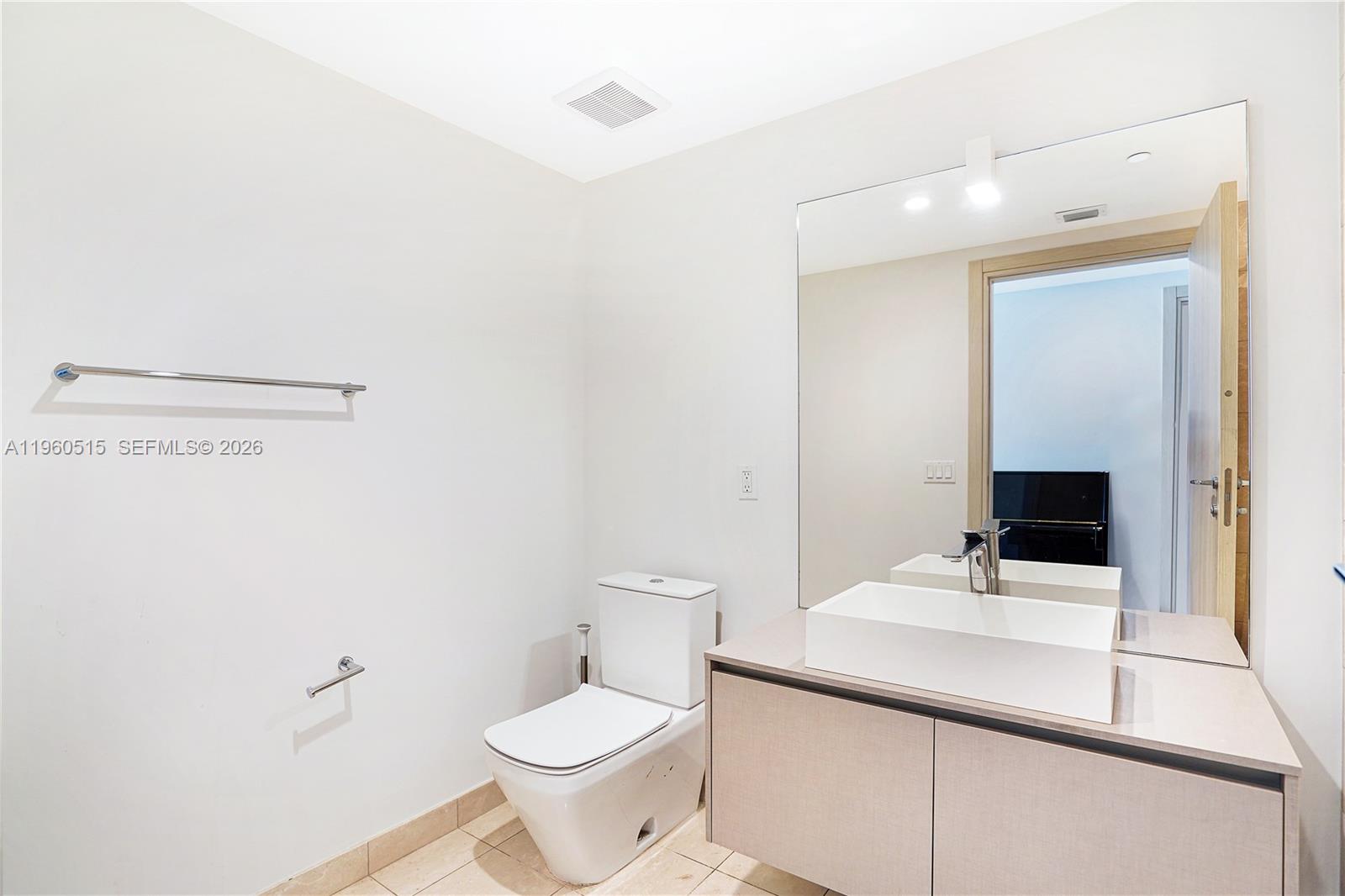 1000 Brickell Plz #1902, Miami FL 33131