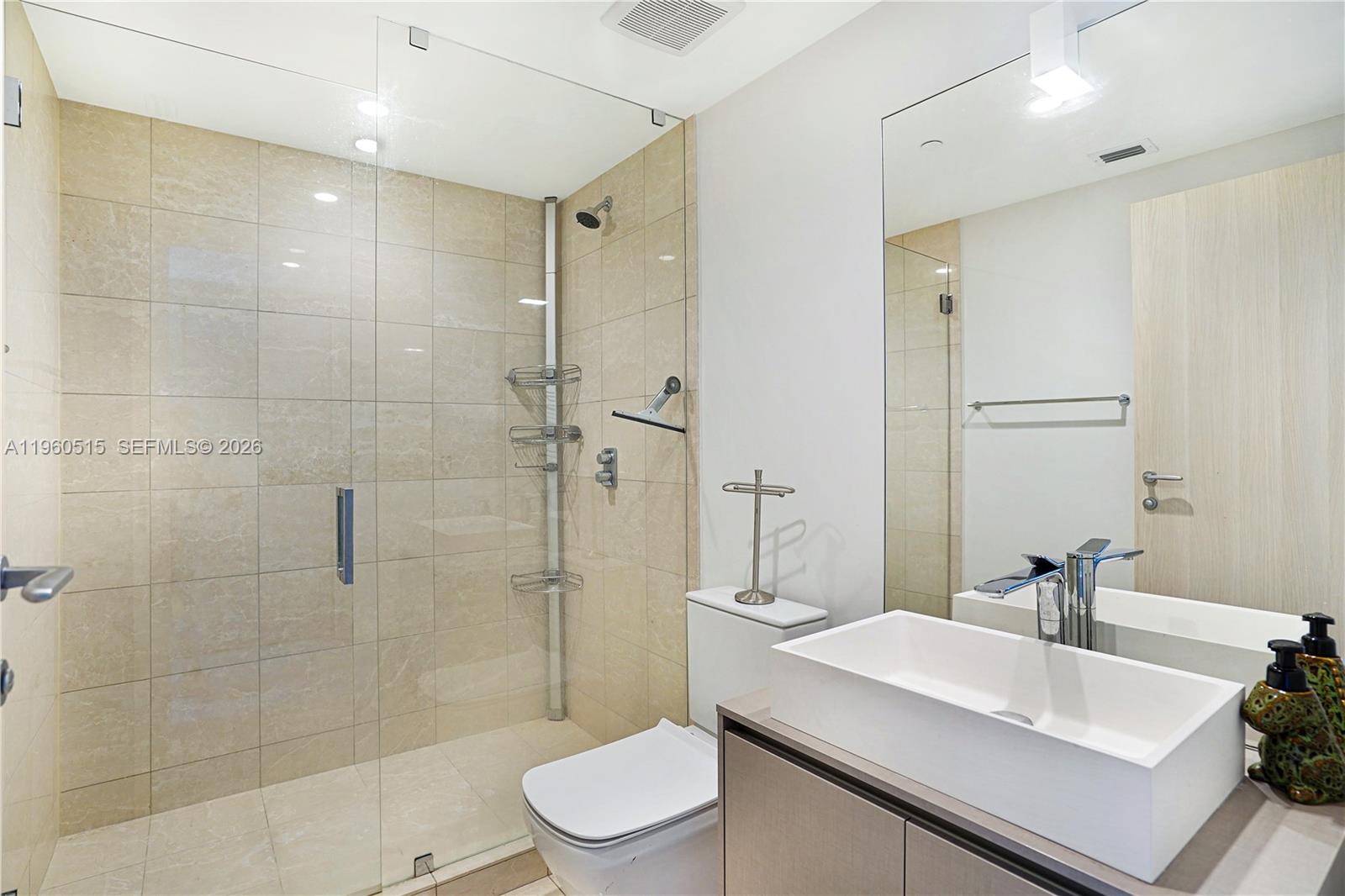 1000 Brickell Plz #1902, Miami FL 33131