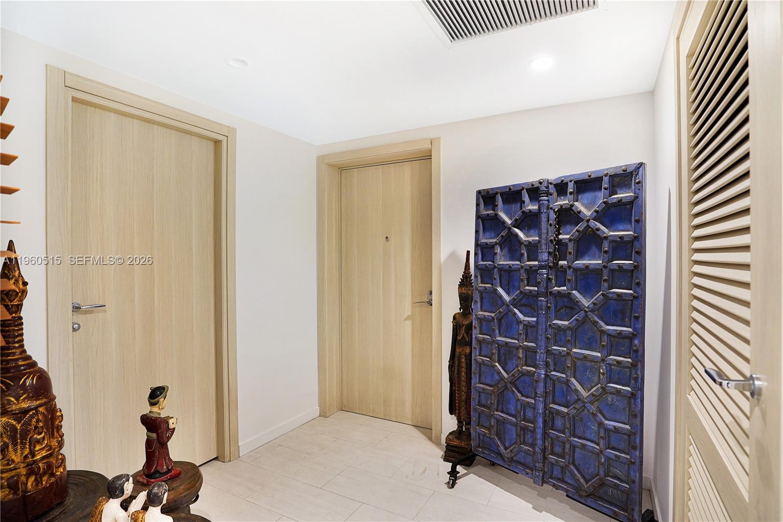 1000 Brickell Plz #1902, Miami FL 33131