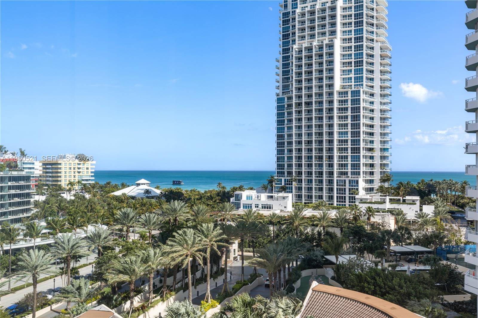 300 S Pointe Dr #907, Miami Beach FL 33139