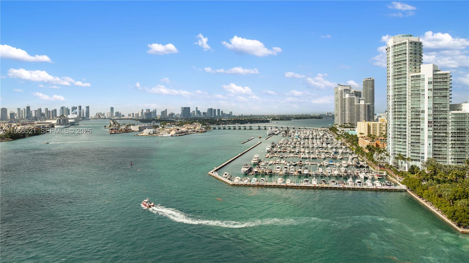 300 S Pointe Dr #907, Miami Beach FL 33139