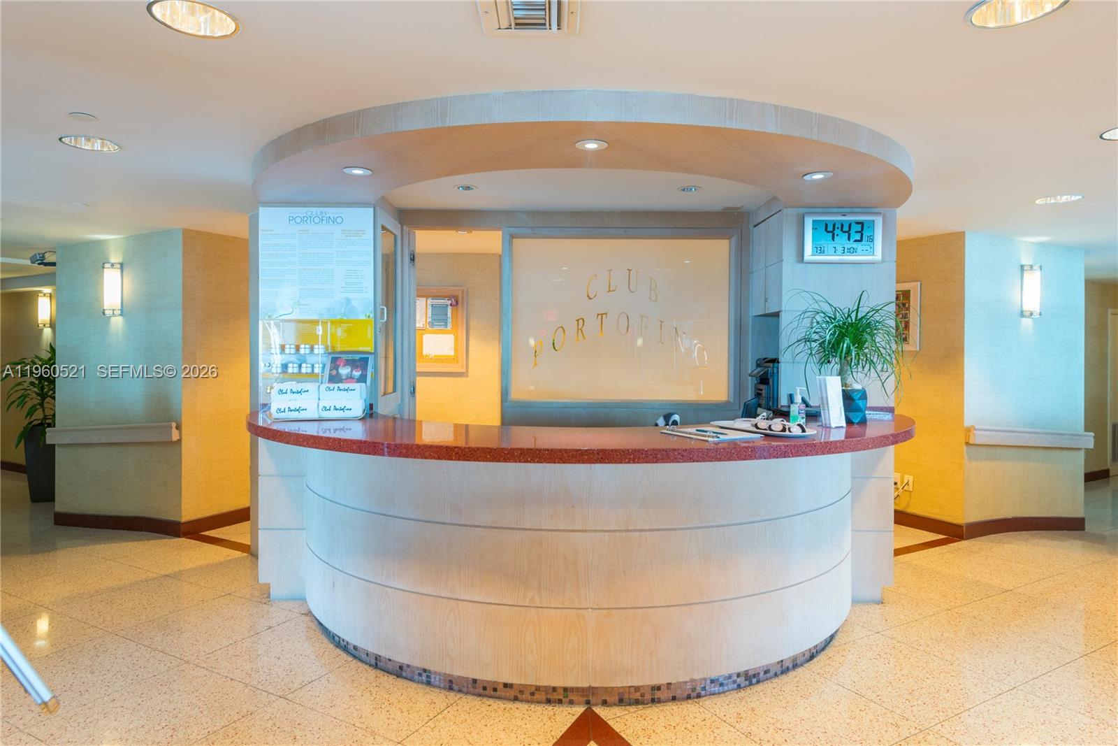 300 S Pointe Dr #907, Miami Beach FL 33139