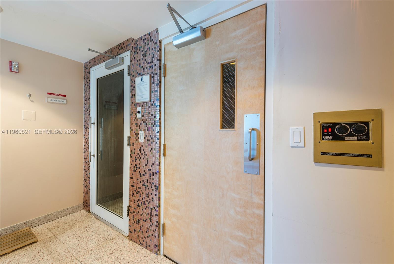 300 S Pointe Dr #907, Miami Beach FL 33139