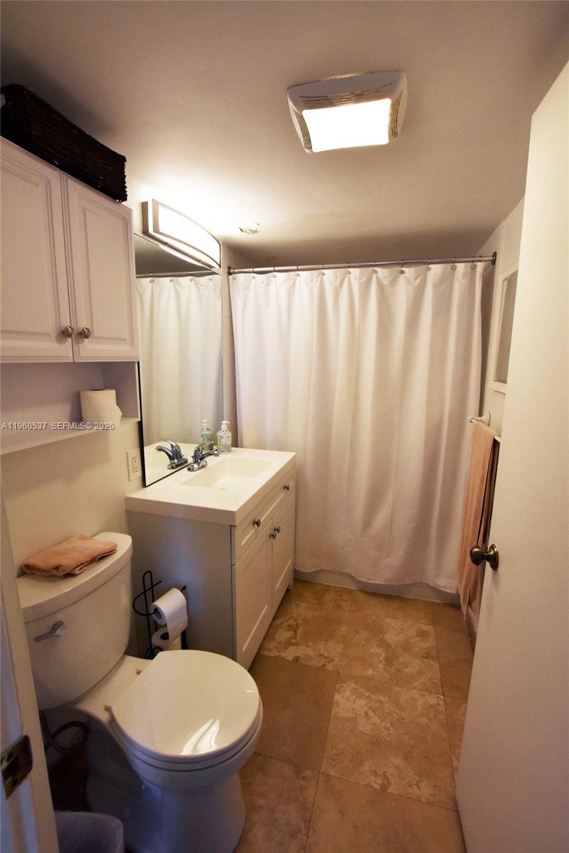 540 Brickell Key Dr #505, Miami FL 33131