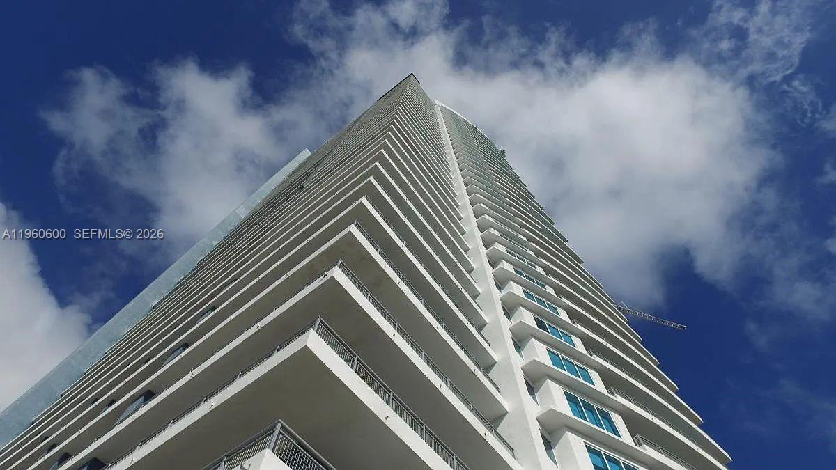 60 SW 13th St #3405, Miami FL 33130