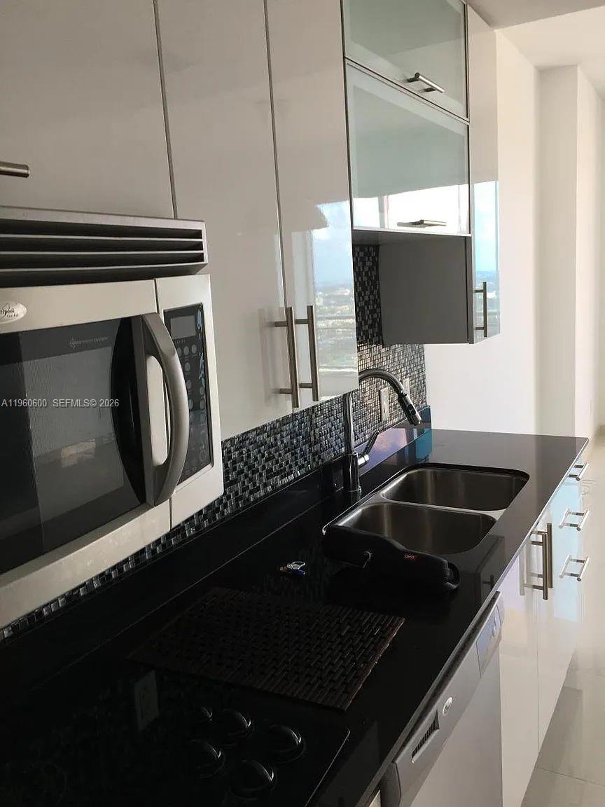 60 SW 13th St #3405, Miami FL 33130
