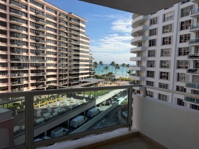 5161 Collins Ave #703, Miami Beach FL 33140