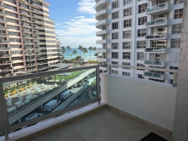 5161 Collins Ave #703, Miami Beach FL 33140