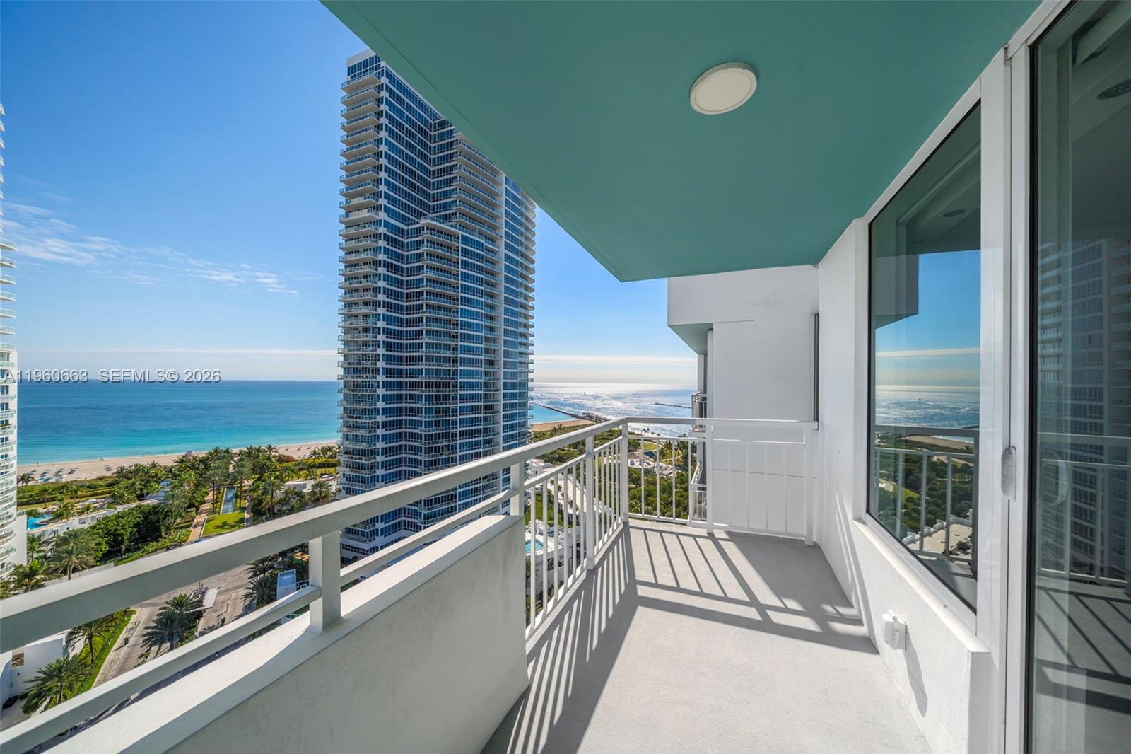 400 S Pointe Dr #2006, Miami Beach FL 33139
