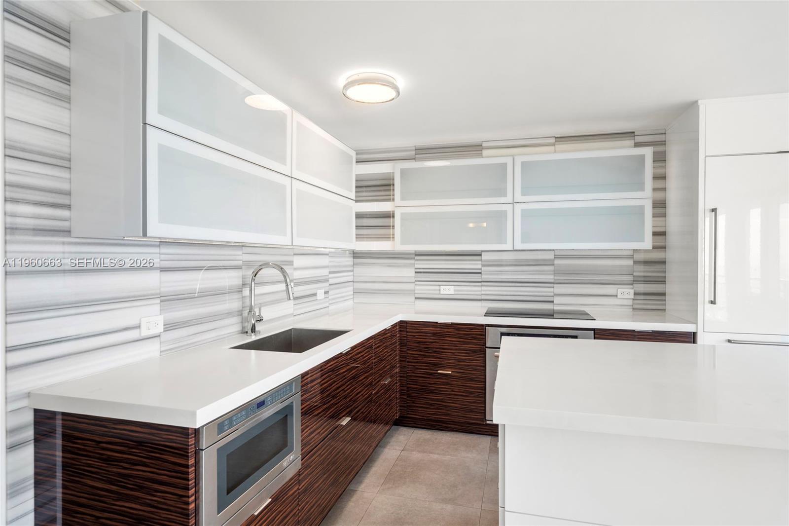 400 S Pointe Dr #2006, Miami Beach FL 33139