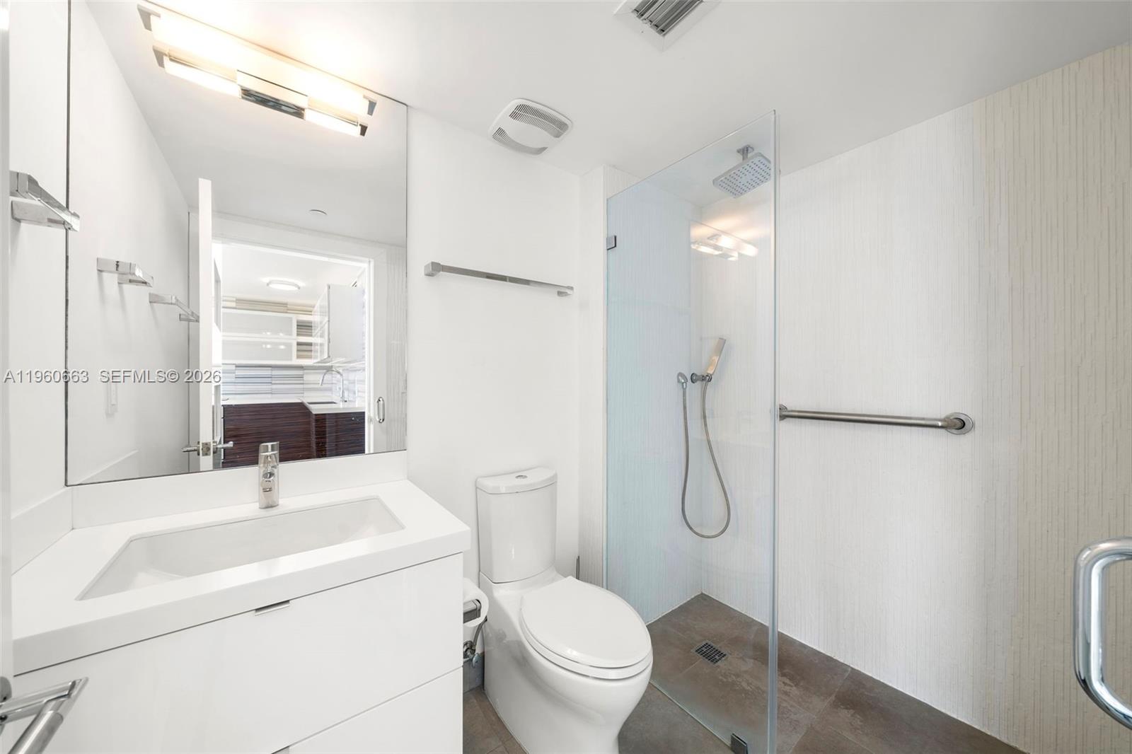 400 S Pointe Dr #2006, Miami Beach FL 33139
