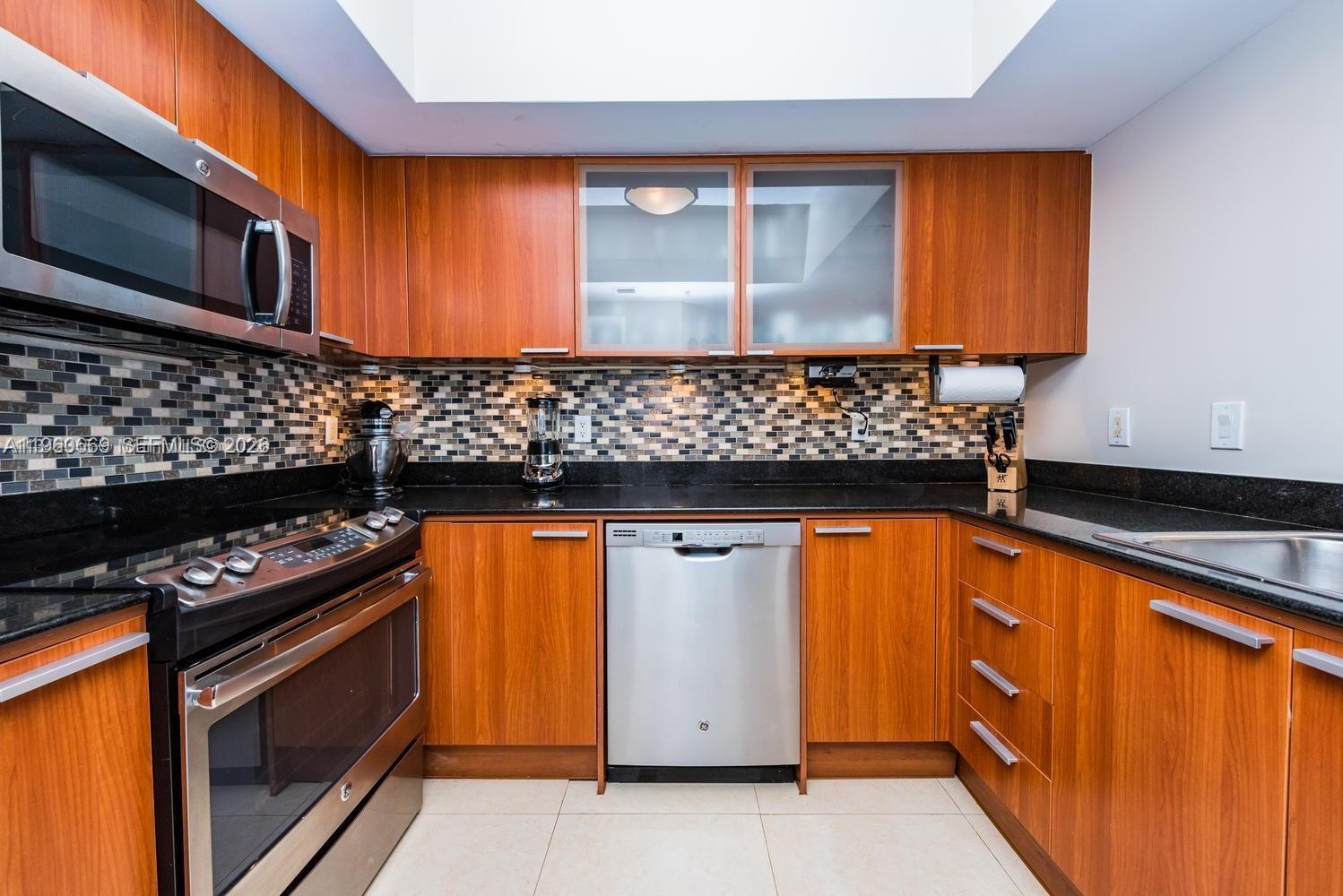 16699 Collins Ave #4204, Sunny Isles Beach FL 33160