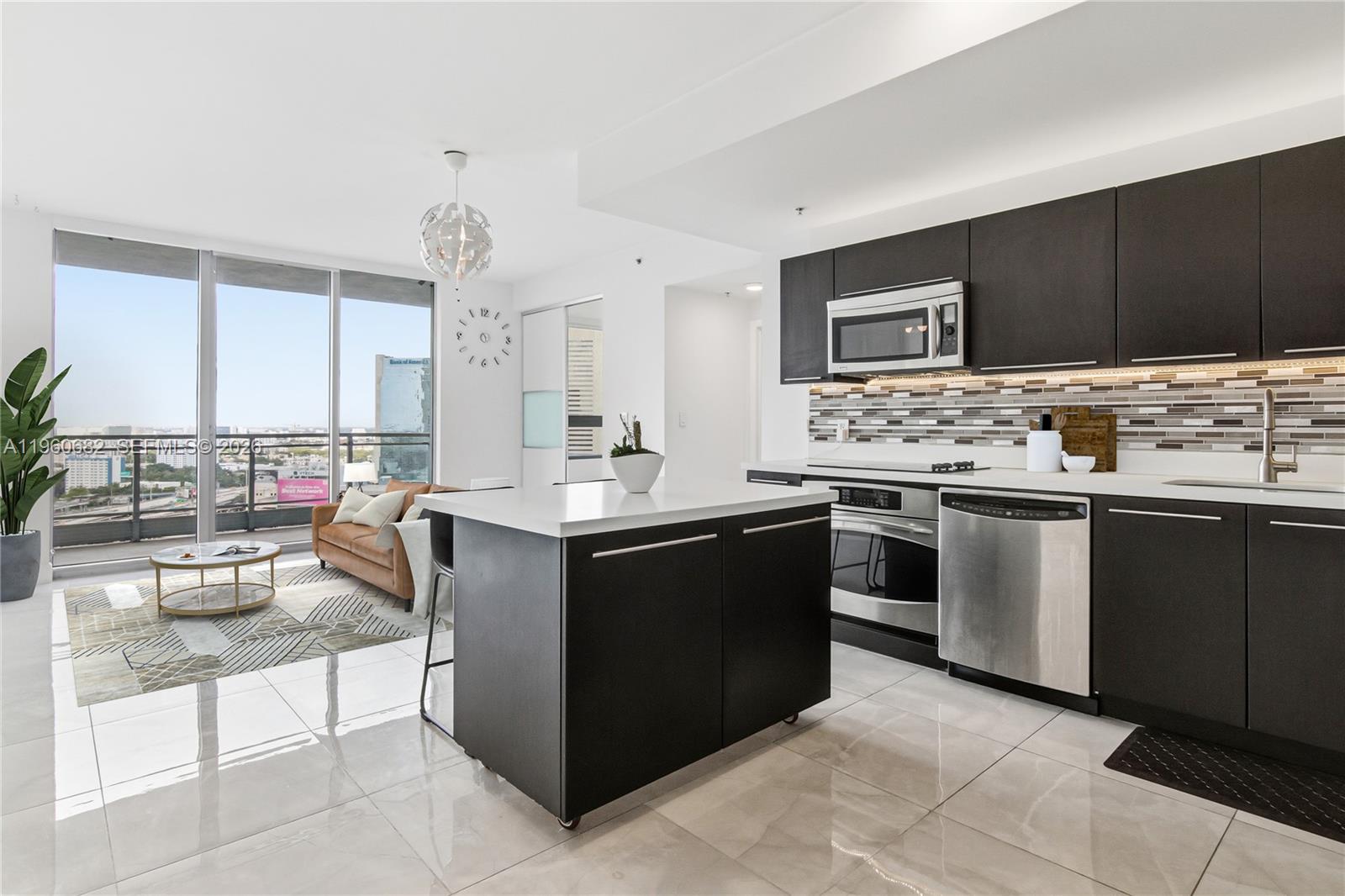 90 SW 3rd St #2408, Miami FL 33130
