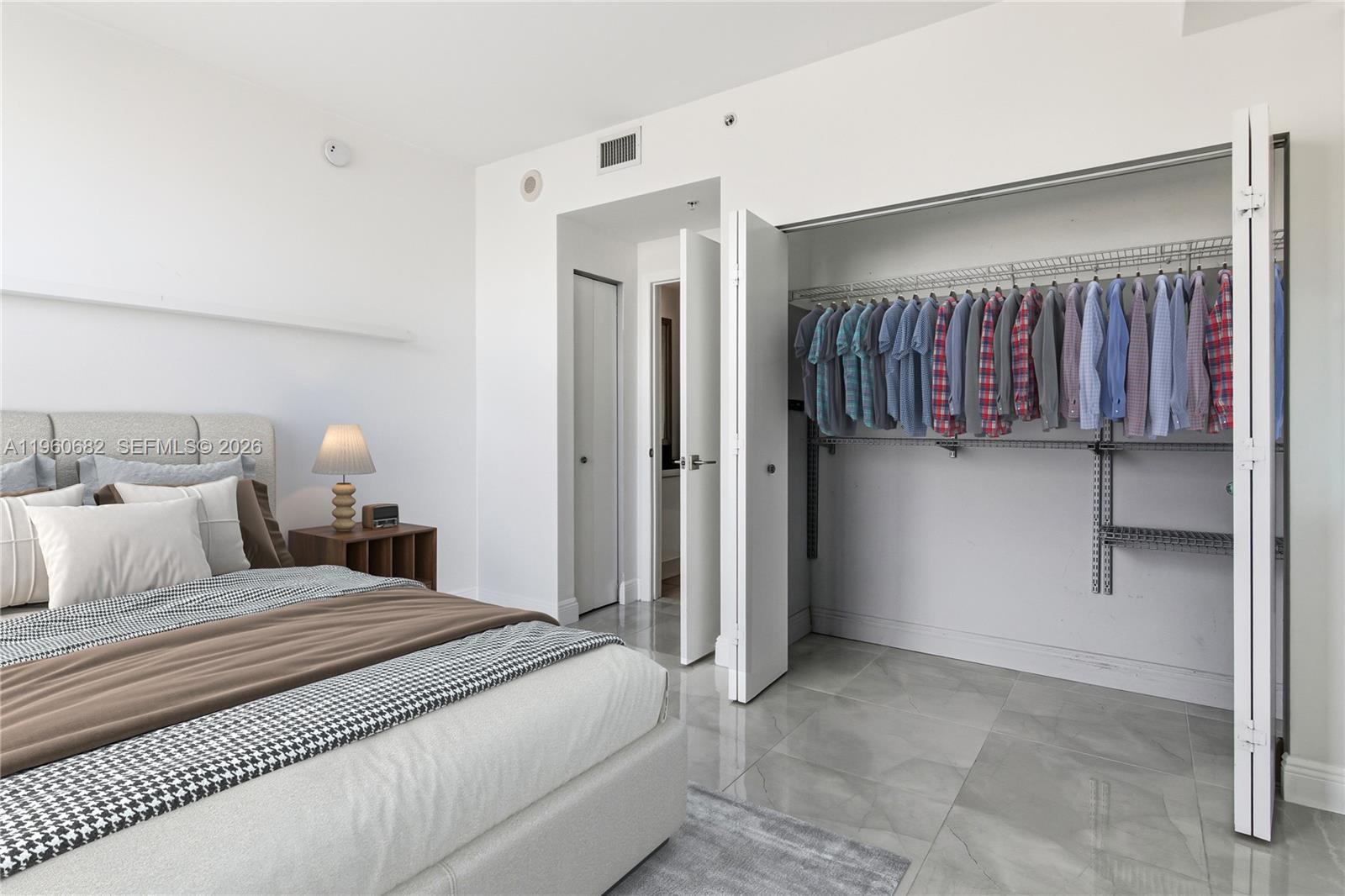90 SW 3rd St #2408, Miami FL 33130