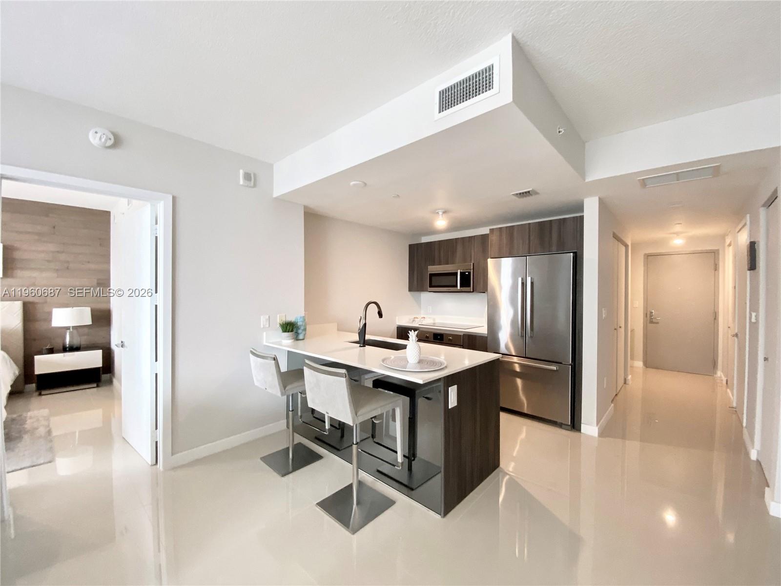 488 NE 18th St #3704, Miami FL 33132