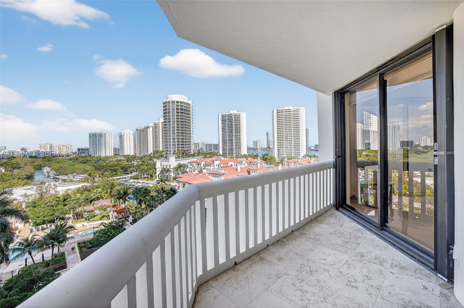 2000 ISLAND Blvd #1109, Aventura FL 33160