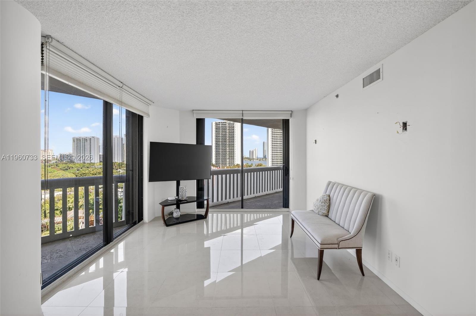 2000 ISLAND Blvd #1109, Aventura FL 33160