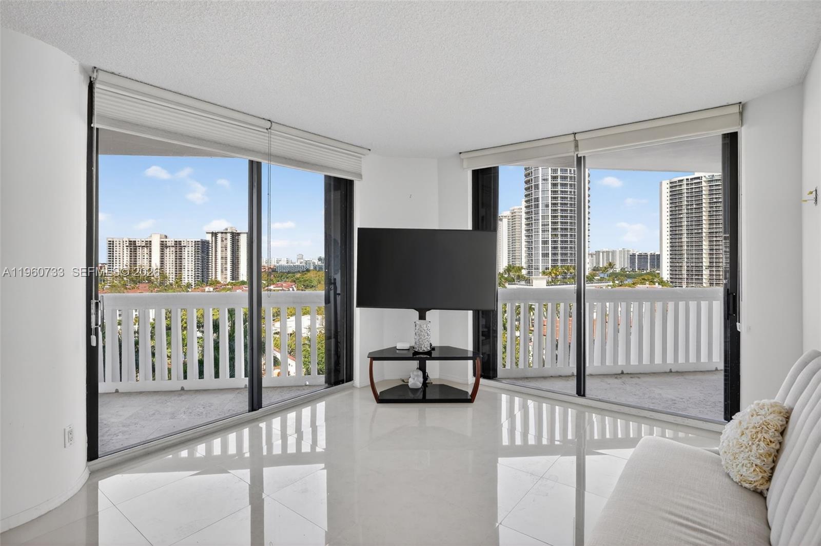2000 ISLAND Blvd #1109, Aventura FL 33160