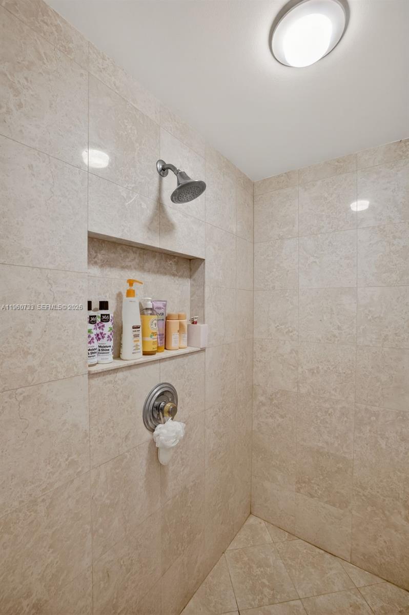 2000 ISLAND Blvd #1109, Aventura FL 33160