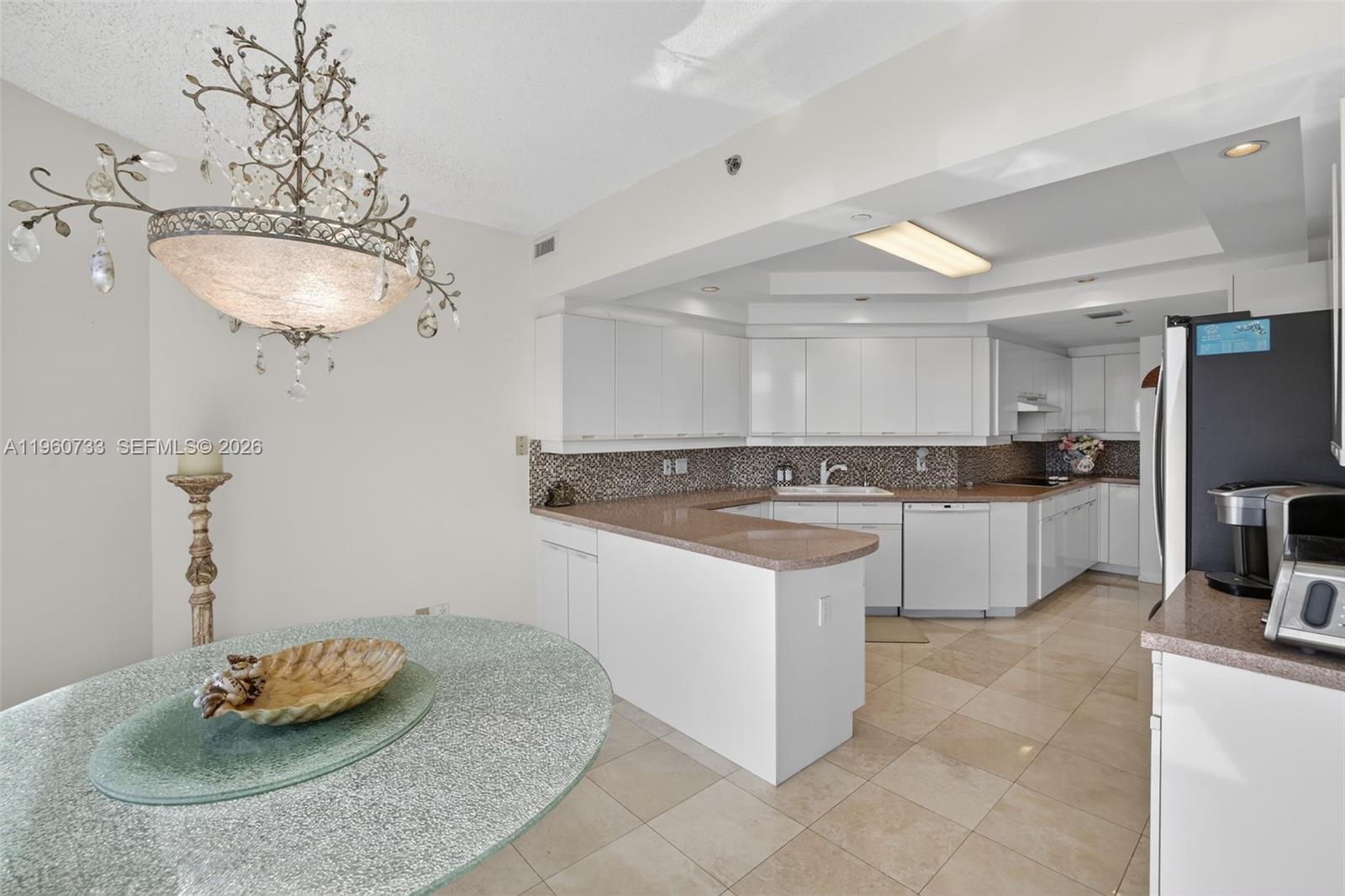 2000 ISLAND Blvd #1109, Aventura FL 33160