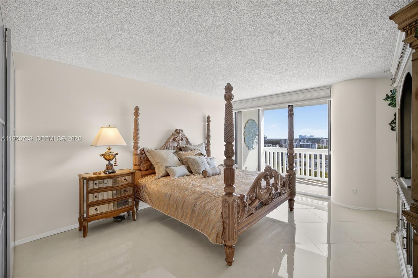 2000 ISLAND Blvd #1109, Aventura FL 33160
