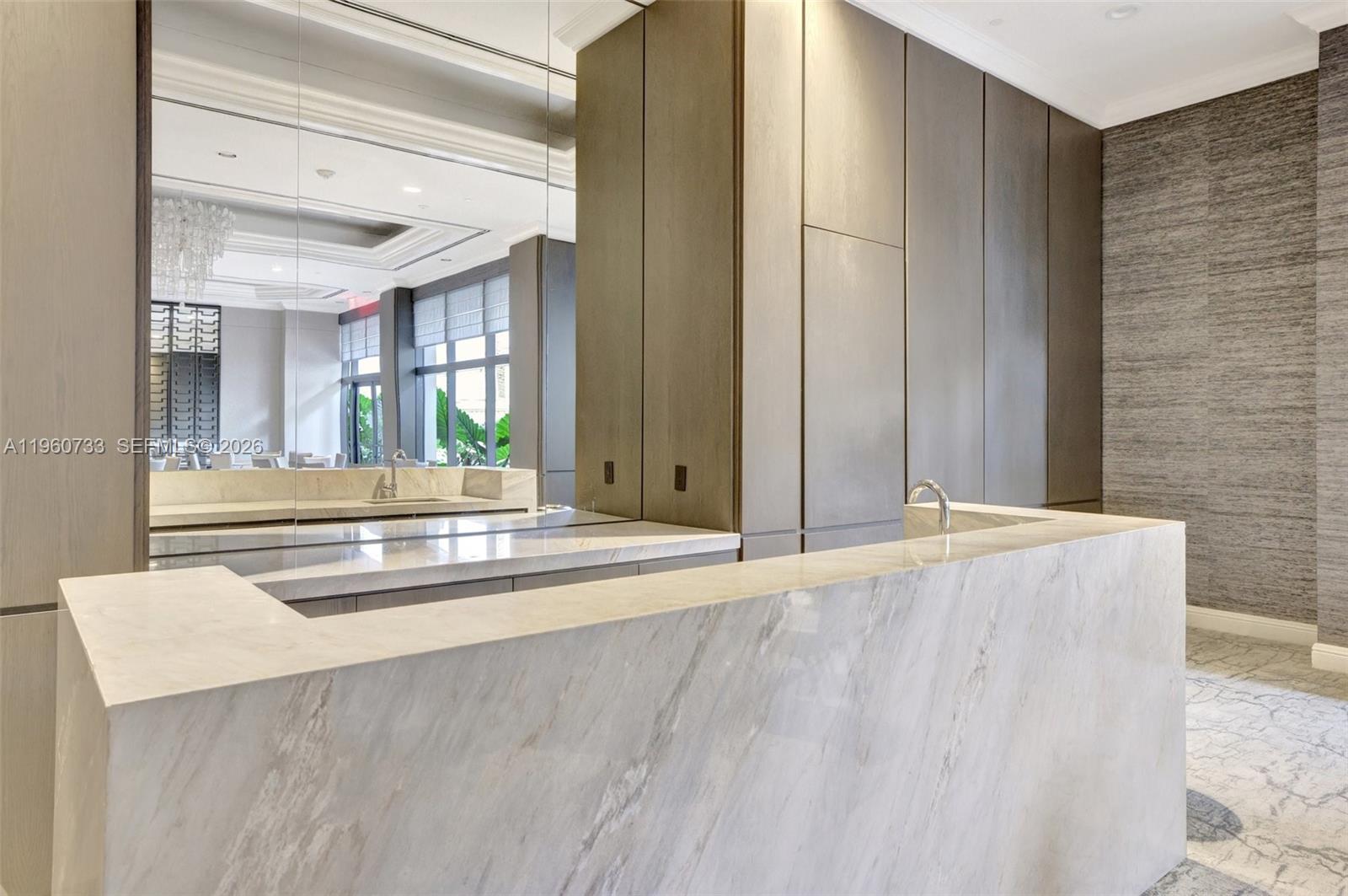 2000 ISLAND Blvd #1109, Aventura FL 33160