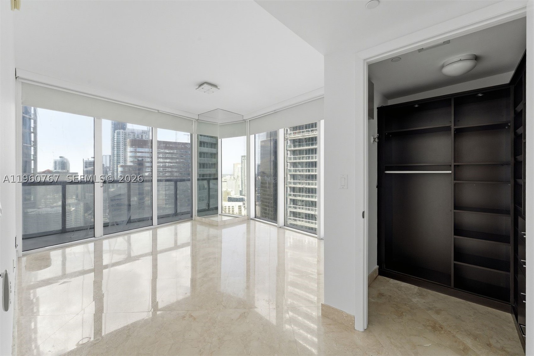 475 Brickell Ave #3513, Miami FL 33131