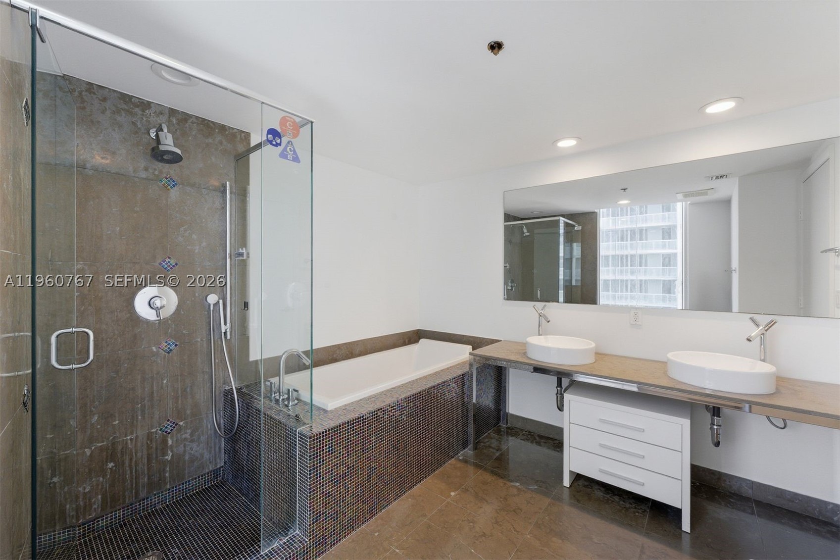 475 Brickell Ave #3513, Miami FL 33131